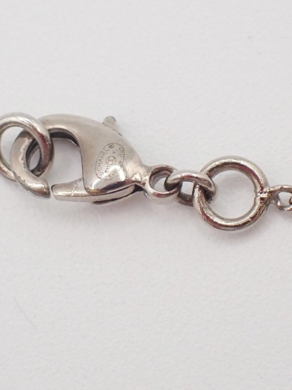 CHANEL CC Logo Rhinestone Chain Necklace Pendant B11V SHW Italy - Picture 6 of 9
